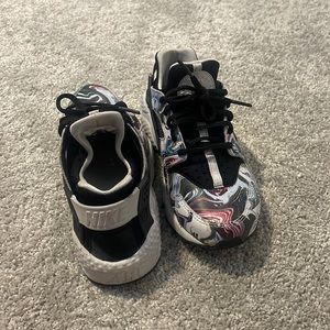 Nike huarache marble dye only worn a few times